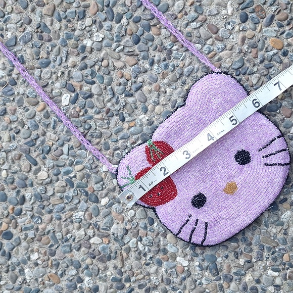 🍓 Hello Kitty strawberry beaded crossbody mini bag Sanrio - Picture 10 of 10